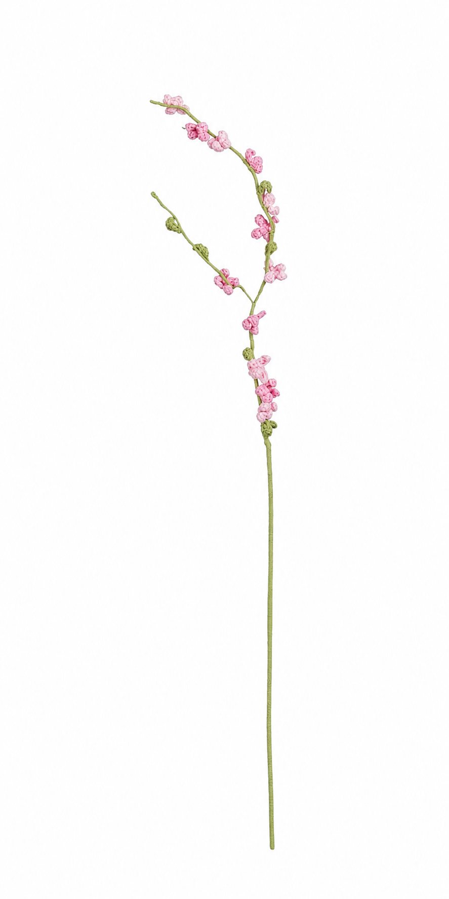 Mörkrosa virkad blomgren med fina blommor och gröna knoppar för vårdekorationer