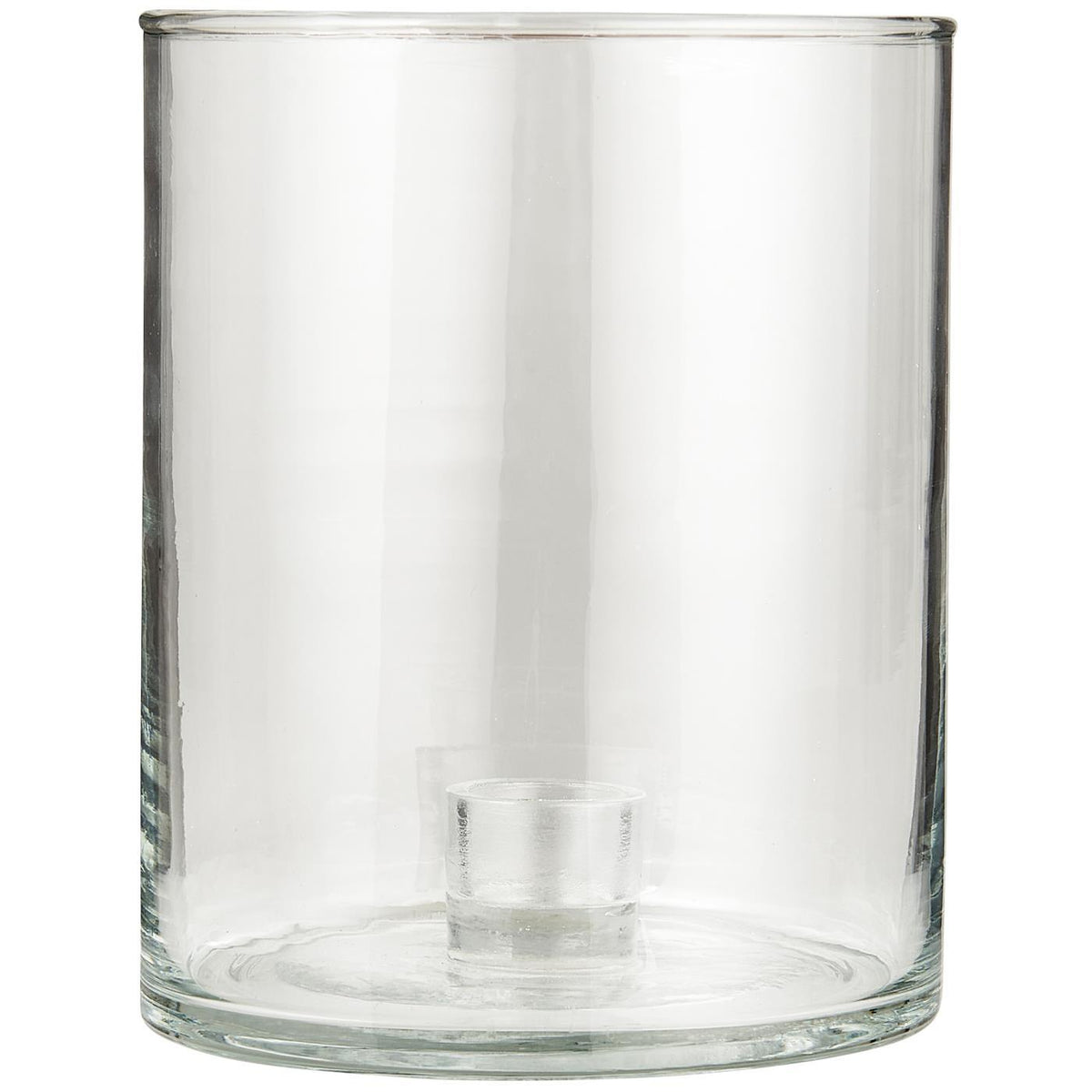 Låg och bred glasljusstake från Ib Laursen med klart cylinderglas och fast hållare för kronljus