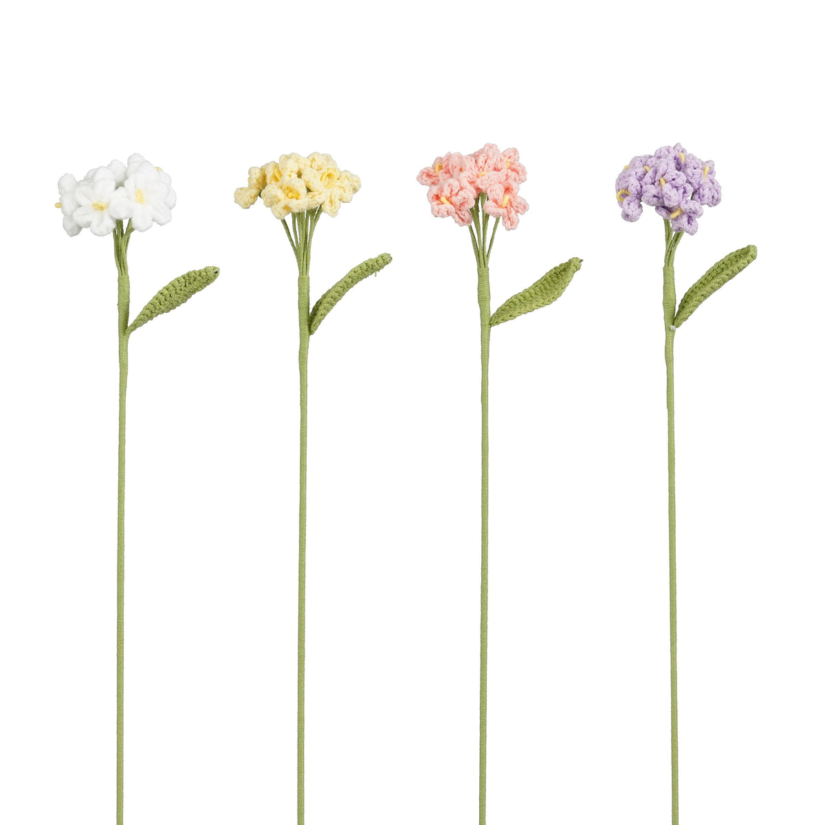 Virkade floxblommor i vita, gula, ljusrosa och lila med små blomklasar och gröna blad